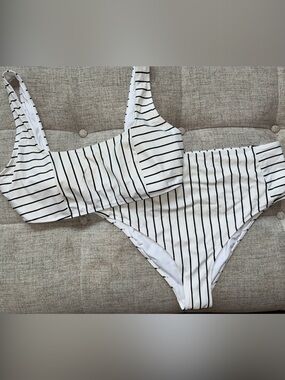 Forever 21 White and Black Striped Bikini Set